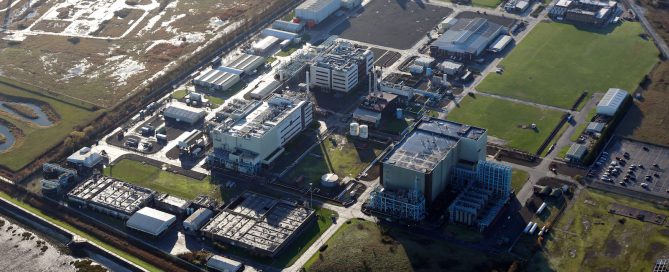 Vue aérienne du laboratoire et de l'usine de Novartis Pharmaceuticals à Grimsby, au Royaume-Uni. IPP a acquis les actifs début 2024.