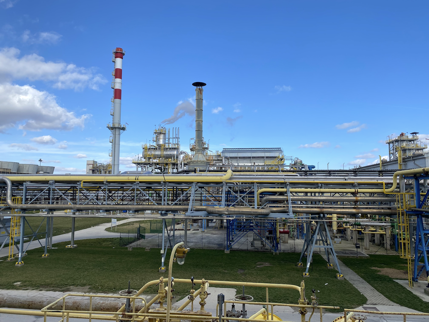 Kopers van buiten gebruik gestelde centrales (1) Wanneer faciliteiten offline worden gehaald, is het vinden van kopers voor de buiten gebruik gestelde installaties cruciaal. International Process Plants (IPP) is gespecialiseerd in de marketing van buiten gebruik gestelde installaties aan wereldwijde kopers in de chemische, farmaceutische, meststoffen-, polymeren- en energiesector. Met bijna 50 jaar ervaring zet IPP inactieve activa om in productieve kansen door elke stap van de transactie te beheren.